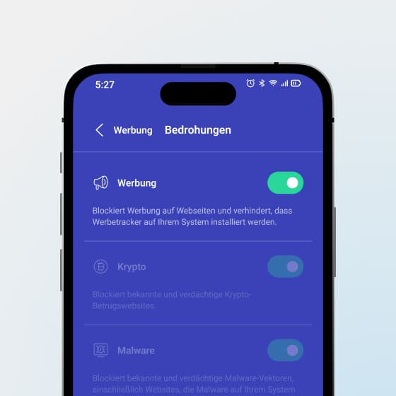 Ein Bild des Control-Tower-Bedrohungsbildschirms, das zeigt, dass Werbung, Krypto und Malware aktiv sind.
